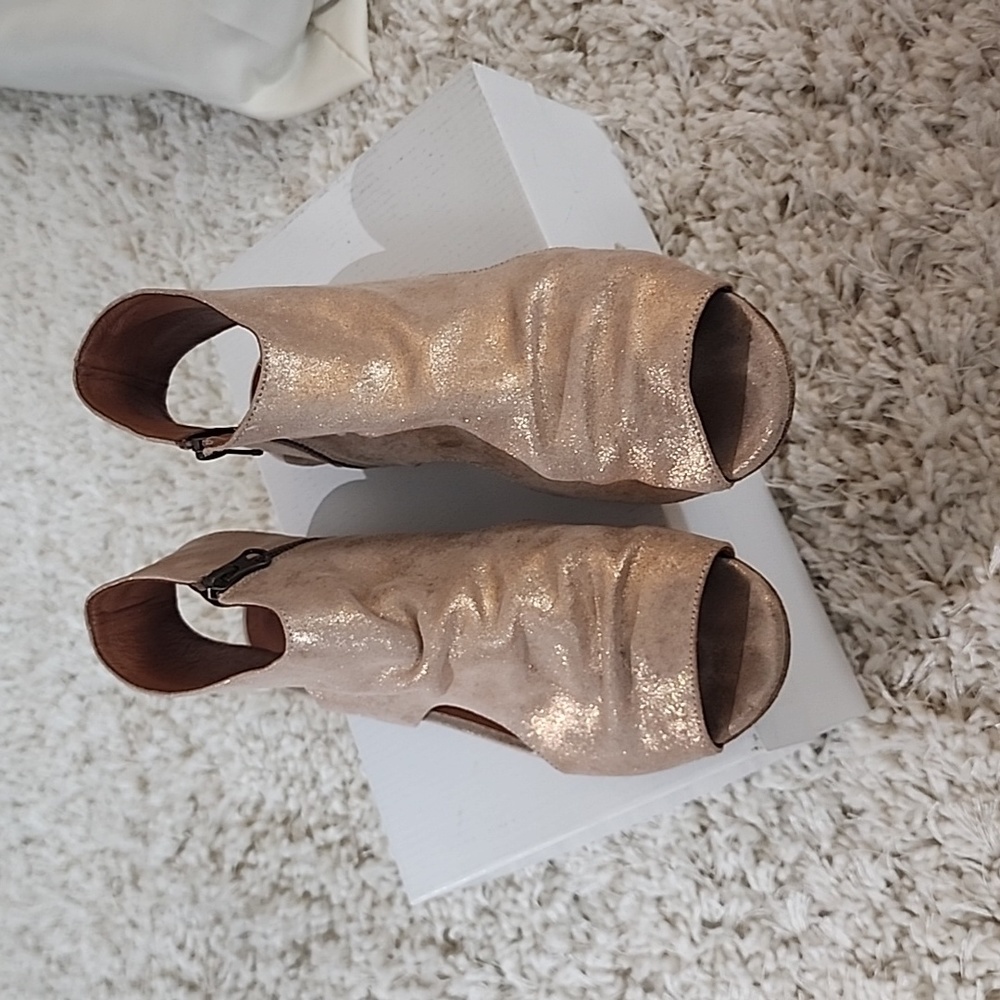 Womens Sundance Sandals